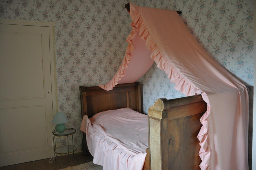 Chateau De Lanquais Bed & Breakfast エクステリア 写真